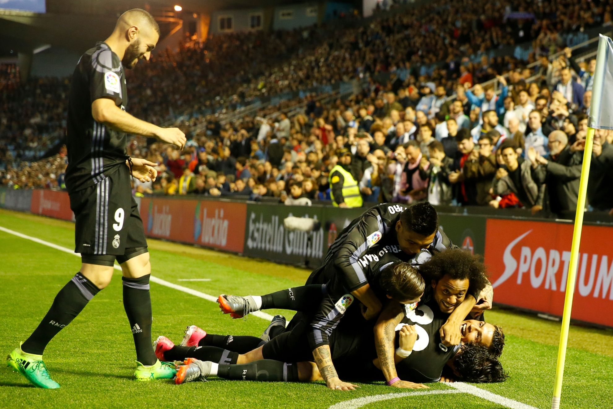 NINE GAME-皇家社会训练开放日，转会期绝杀压哨引欢呼，法国杯在即，团队化学反应显著(各朝皇帝观看现代小说)